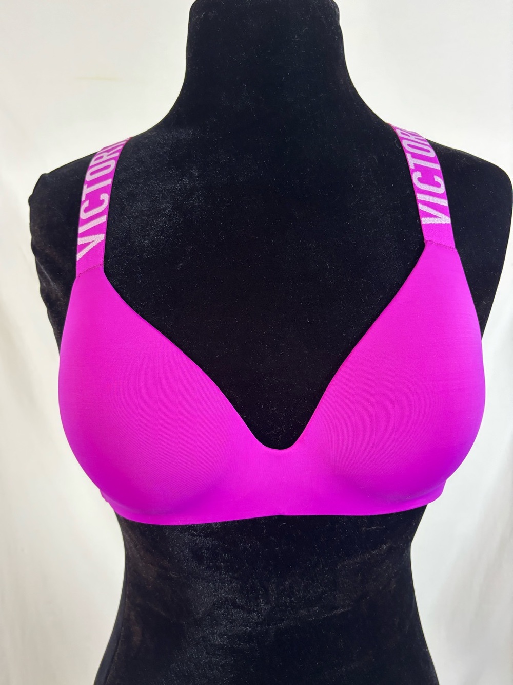 Victoria’s Secret 34B Fuchsia Logo Strap Lightly Lined Wireless T-Shirt Bra